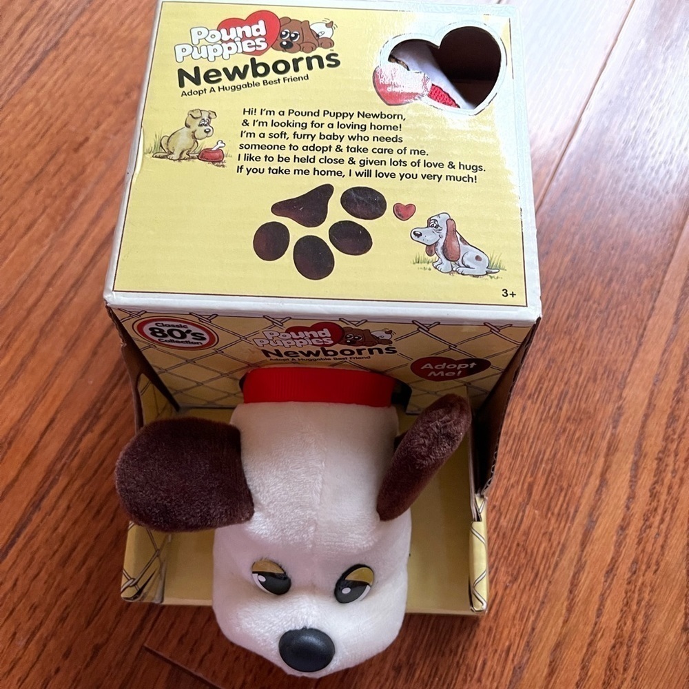 NEW 80’s Classic Collection Pound Puppies Newborns White w/yellow eyelids  New.